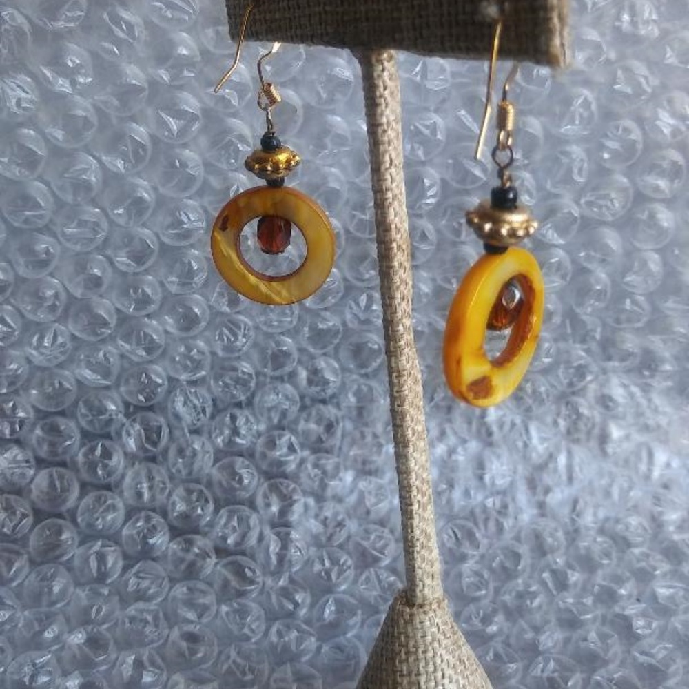 Earrings - Picture 2 of 4